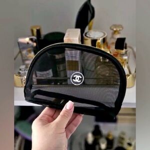 NEW Chanel Mesh Cosmetic Makeup Pouch Clutch Black Gold